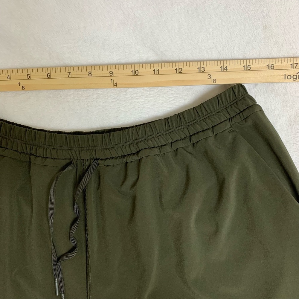 Lululemon Women’s Keep it Classic Crop Green Pants 23” Size 12 Mid Rise - Picture 11 of 13